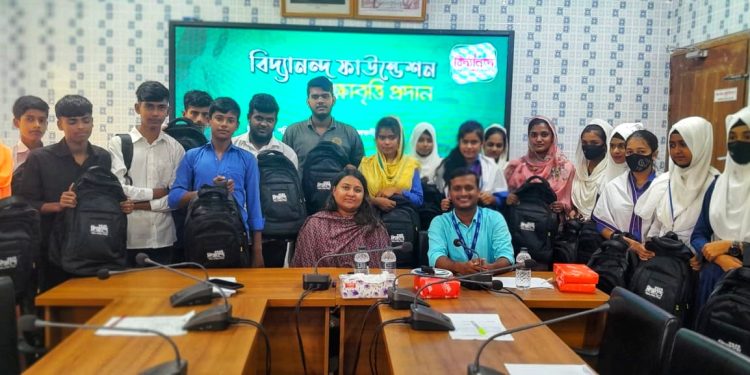 তালতলীতে বিদ্যানন্দ ফাউন্ডেশনের শিক্ষাবৃত্তি