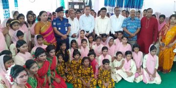 শিশু পরিবার বালিকাদের সঙ্গে সমাজকল্যাণ সচিবের মতবিনিময়