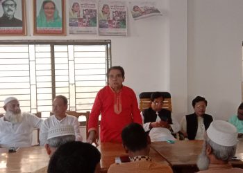 দশমিনায় বঙ্গবন্ধু পরিষদের লিফলেট বিতরন ও পথসভা