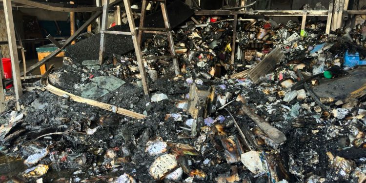 বাউফলে ডায়াগনস্টিক সেন্টারে আগুন