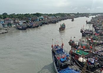 সাগর ও নদীতে ২২ দিনের মাছ শিকারে নিষেধাজ্ঞা শুরু