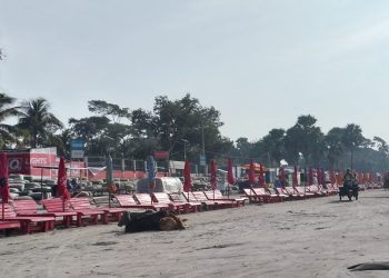 সংকট পিছু ছাড়ছে না পর্যটন নগরী কুয়াকাটার
