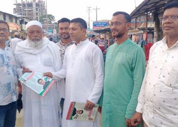 কলাপাড়ায় মিলটনের গন সংযোগ ও লিফলেট বিতরণ