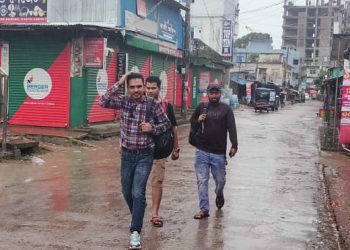 ঘূর্ণিঝড় হামুন; কুয়াকাটা ছেড়েছে পর্যটকরা