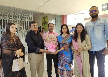 জেলা পরিষদের চেয়ারম্যানের প্রতীকী দায়িত্বে কিশোরী অনি