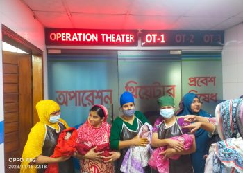 এক মায়ের গর্ভে ৪ শিশুর জন্ম