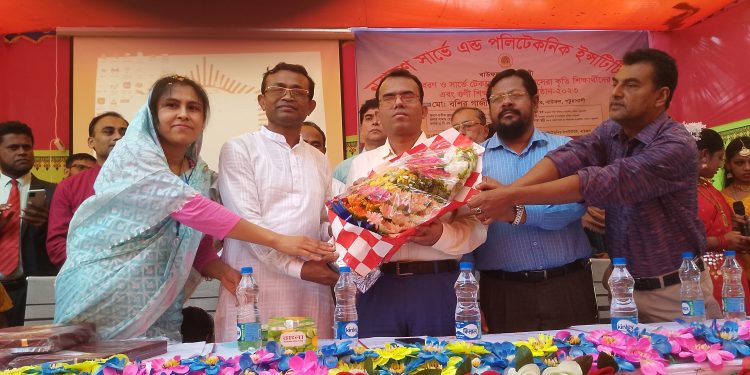 বাউফলে শিক্ষার্থী সংবর্ধনা ও নবীনবরণ অনুষ্ঠান