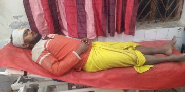 দুমকীতে ধর্ষণের অভিযোগে অটো চালককে গনধোলাই