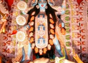 গলাচিপায় উৎসব মুখর পরিবেশে কালীপূজা
