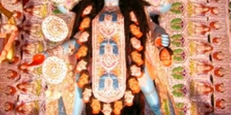 গলাচিপায় উৎসব মুখর পরিবেশে কালীপূজা