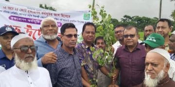 কলাপাড়ায় বৃক্ষরোপণ কর্মসূচির উদ্বোধন করলেন এমপি মোশাররফ হোসেন