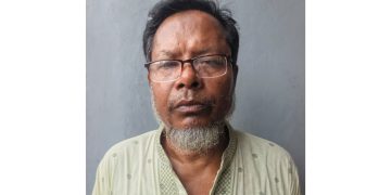 দশমিনায় বিদ্যালয়ের সভাপতির স্বামীর বিরুদ্ধে শিক্ষককে মারধরের অভিযোগ