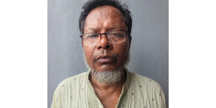 দশমিনায় বিদ্যালয়ের সভাপতির স্বামীর বিরুদ্ধে শিক্ষককে মারধরের অভিযোগ