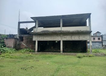 ২১ বছরেও শেষ হয়নি মির্জাগঞ্জ অডিটোরিয়ামের নির্মাণ কাজ