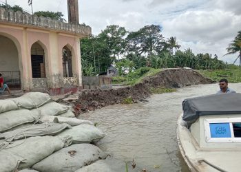 বিলীন হওয়ার উপক্রম মির্জাগঞ্জের ঐতিহ্যবাহী ‘কুয়েতি মসজিদ’
