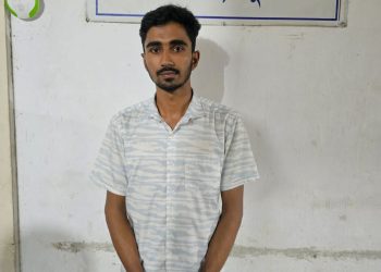 ফেসবুকে ঘোষণা দিয়ে বিক্ষোভ মিছিল করা মির্জাগঞ্জের সেই নিষিদ্ধ ছাত্রলীগ কর্মী গ্রেপ্তার