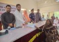 গলাচিপায় দুস্থদের মাঝে আর্থিক সহায়তা ও শুকনো খাবার বিতরণ