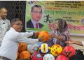 পটুয়াখালীতে আলতাফ চৌধুরীর পক্ষ থেকে বিভিন্ন বিদ্যালয়ে খেলাধূলার সামগ্রী প্রদান