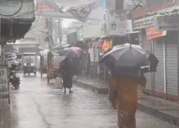 সক্রিয় মৌসুমী বায়ুর প্রভাবে পটুয়াখালীতে টানা ৫ দিনের বৃষ্টিপাতে জনজীবনে ভোগান্তি