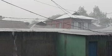 বায়ু চাপের তারতম্যের আধিক্যের প্রভাবে ৭ দিন ধরে বৃষ্টিপাত, পায়রা বন্দরে ৩ নম্বর সতর্ক সংকেত বহাল