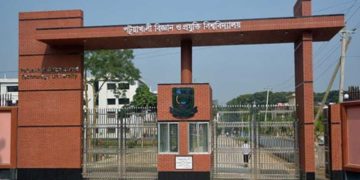 শিক্ষার্থীদের যাতায়াতের জন্য বাস ভাড়া ফ্রি করল পবিপ্রবি