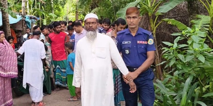 দুমকিতে মক্তবছাত্রকে বলাৎকারের চেষ্টার অভিযোগে শিক্ষক আটক