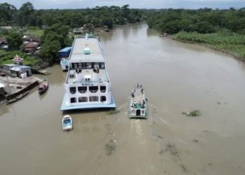 তেতুলিয়ার নাব্যতা সংকটের কারণে স্থবির হয়ে পড়েছে দক্ষিণাঞ্চলের নৌপথ