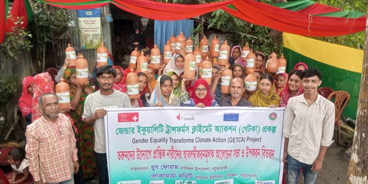উপকূলীয় নারীদের আর্থিক সুরক্ষায় বাউফলের যুব ফোরামের নানামুখী উদ্যোগ