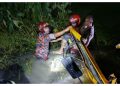 পটুয়াখালীতে নিয়ন্ত্রণ হারিয়ে খাদে লরি, রাতভর অভিযানে দুই জন জীবিত উদ্ধার