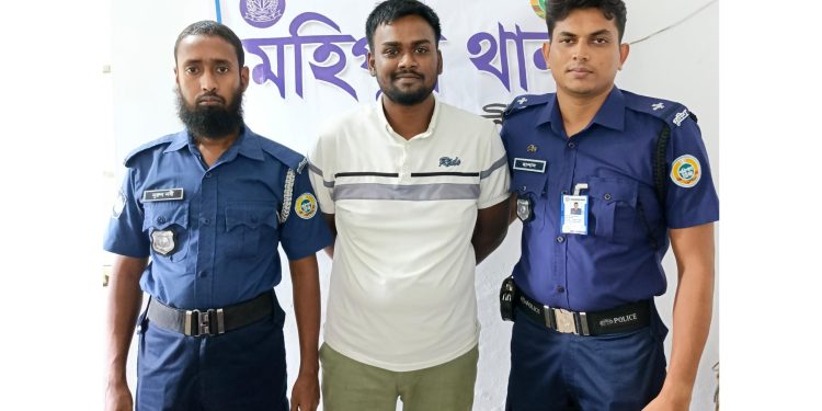 মহিপুরে ব্যবসায়ীকে কুপিয়ে জখম মামলার প্রধান আসামি সাব্বির গ্রেফতার