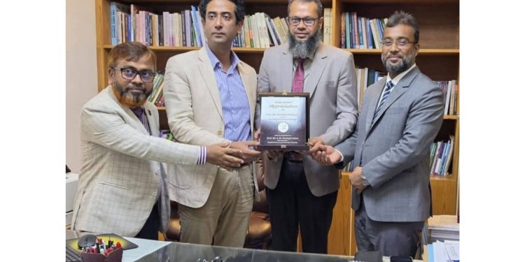 পবিপ্রবির অর্গানোগ্রাম ও সার্বিক উন্নয়নে ইউজিসির সাথে ভিসির বৈঠক
