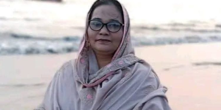 আদালতের রেকর্ড কিপারের বিরুদ্ধে প্রতিবেশীকে হয়রানি ও জমি দখলের অভিযোগ