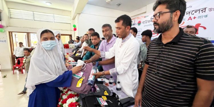 বাউফলে এসএসসি ও দাখিল সমমানের জিপিএ-৫ প্রাপ্ত ১২৯ শিক্ষার্থীকে ছাত্রদলের সংবর্ধনা