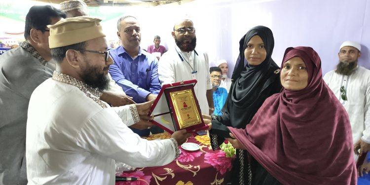 দুমকিতে জিপিএ-৫ প্রাপ্তদের সংবর্ধনা দিলো আঠারগাছিয়া ডেভেলপমেন্ট সোসাইটি