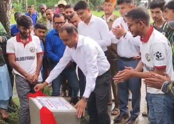 দেশে প্রথমবারের মতো জেলা প্রশাসকের উদ্যোগে বন্যপ্রাণীর জন্য ‘অ্যানিমেল শেড’ উদ্বোধন