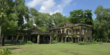 গলাচিপায় ৫০ লাখ টাকার ইউপি কমপ্লেক্স যেন ‘গোয়ালঘর’