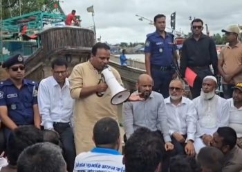 ট্রলিং ট্রলার বন্ধ না হলে দেশের ও মানুষের বড় ক্ষতি: নৌপরিবহন প্রতিমন্ত্রী