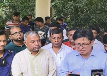 বাউফলে ঘন ঘন লোডশেডিং ও অতিরিক্ত বিলের অভিযোগে গ্রাহকদের বিক্ষোভ