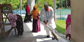 বাউফলে ডেঙ্গু প্রতিরোধে মাদ্রাসায় পরিচ্ছন্নতা অভিযান