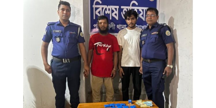 পটুয়াখালীতে হোটেলের কক্ষে মাদক লেনদেনের সময় ইয়াবাসহ দুইজন গ্রেপ্তার