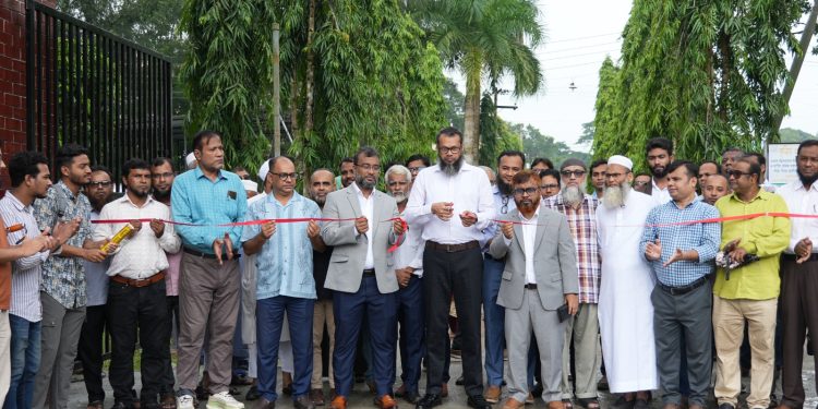 পটুয়াখালী বিজ্ঞান ও প্রযুক্তি বিশ্ববিদ্যালয়ে এএনএসভিএম অনুষদের প্রধান ফটক উদ্বোধন