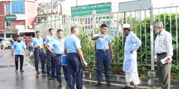পবিপ্রবিতে যুদ্ধবিমান স্থাপনে বিমানবাহিনীর প্রতিনিধিদলের ক্যাম্পাস পরিদর্শন
