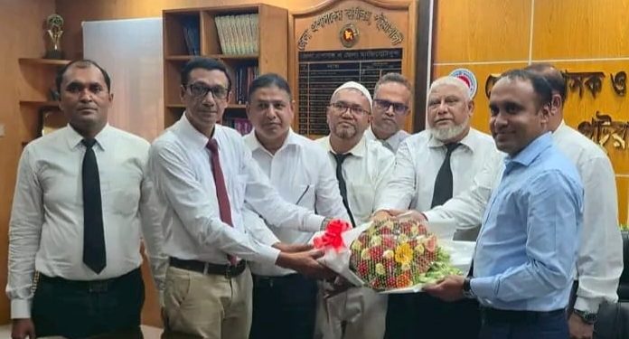 তিন বছর পর পটুয়াখালীর কলাপাড়া চৌকি আদালতে রাষ্ট্রপক্ষের আইনজীবীদের যোগদান