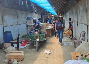 কুয়াকাটায় ২০ ব্যবসা প্রতিষ্ঠান দখল করে তালা মারার অভিযোগ বিএনপি নেতাকর্মীর বিরুদ্ধে