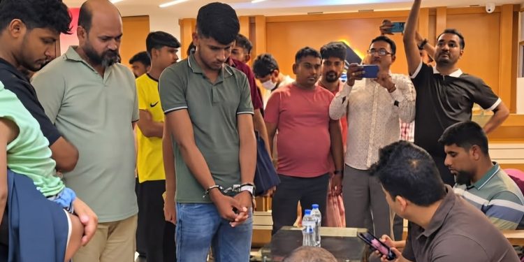 কুয়াকাটায় সেনাবাহিনীর ভুয়া পরিচয়ে প্রেম, যুবকের কারাদণ্ড
