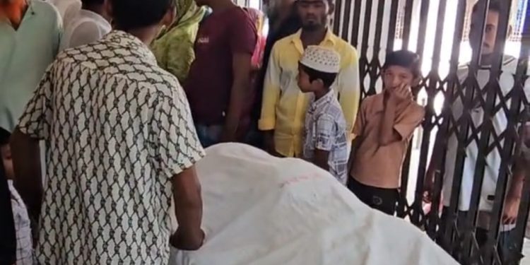 কলাপাড়ায় পল্লী বিদ্যুতের ছেঁড়া তারে স্পৃষ্ট হয়ে যুবকের মৃত্যু