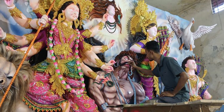 মির্জাগঞ্জে ১৯টি মণ্ডপে শারদীয় দুর্গাপূজার ব্যাপক প্রস্তুতি