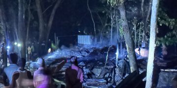 বসতঘরে ভয়াবহ অগ্নিকাণ্ডে বোন ও নিজের বিয়ের জন্য জমানো ৭ লাখ টাকা পুড়ে ছাই