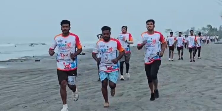 কুয়াকাটায় পর্যটন কার্নিভালে ৬ কিলোমিটার বিচ ম্যারাথন ও পিঠা উৎসব অনুষ্ঠিত