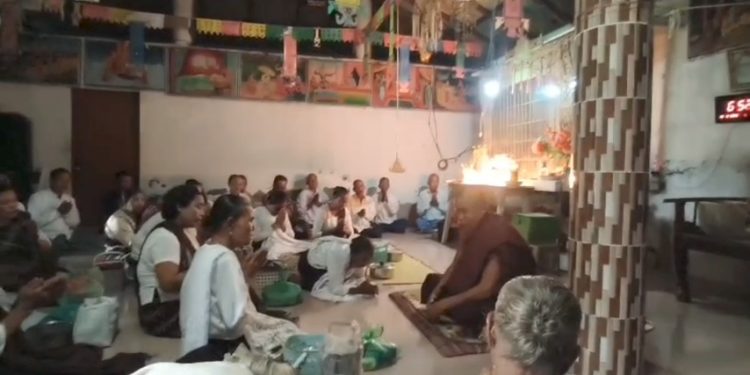 পটুয়াখালীতে ধর্মীয় ভাবগাম্ভীর্য ও উৎসবমুখর পরিবেশে প্রবারণা পূর্ণিমা উদযাপিত